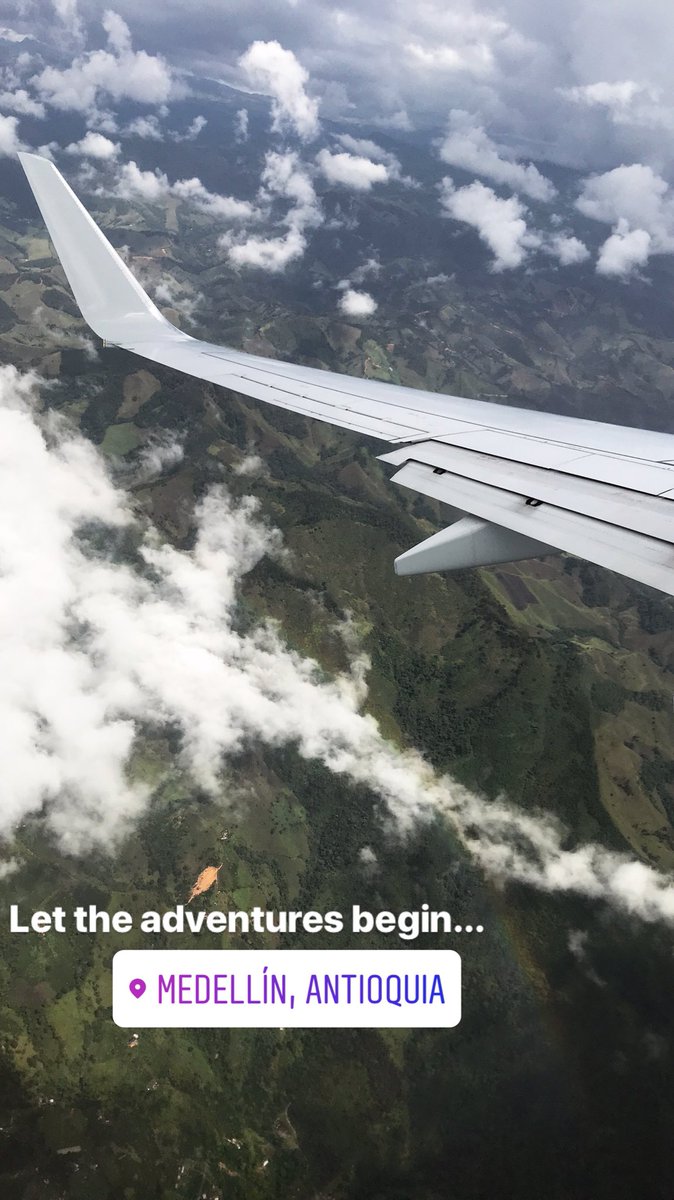 KaraHoon's tweet photo. Bird’s eye view landing into #Colombia! Did you spot the #rainbow? https://t.co/SFIJpmiYvk