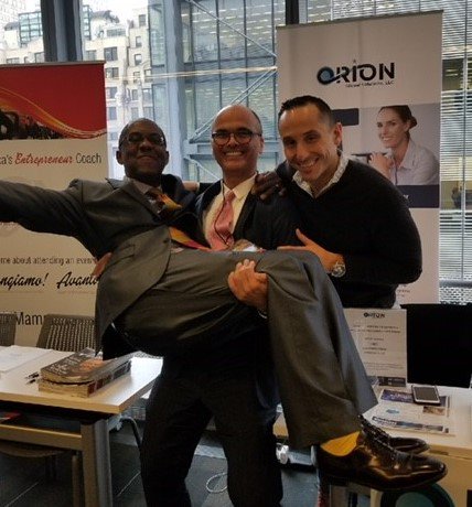 It was great spending yesterday w/ <a href="/ChrisConroy/">ChrisConroy</a> of @MapAnything at #SmartHustle. And of course, we always have a great time with <a href="/ramonray/">Ramon Ray</a>!