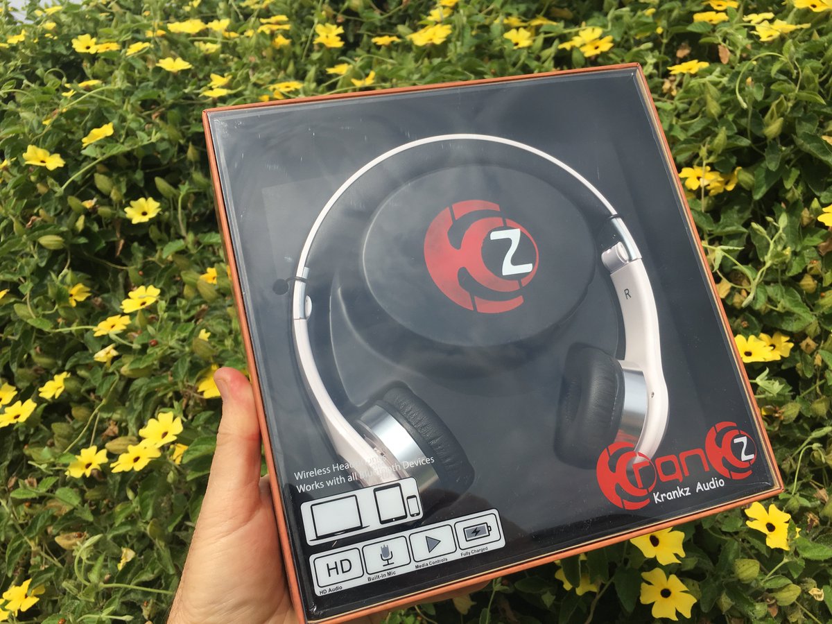 openhouseon's tweet photo. Like/RT/Follow to win https://t.co/ic3FAyAmoO headphone after World Series! #Coalinga #Coarsegold #Cobb #Coleville #Colfax #CollegeCity https://t.co/RXGEldHkVY