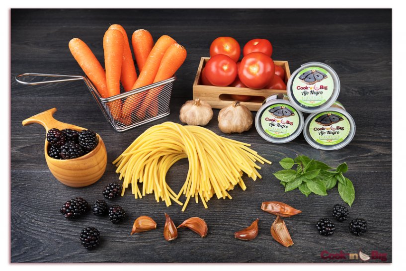 Big_Garlic's tweet photo. #Receta. Echad un vistazo a esta pasta fresca con moras, verduras y ajo negro.😋 https://t.co/q4ixUbQZ6A https://t.co/rV4RY9pmpY