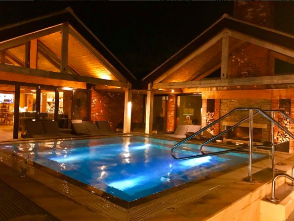 ModdershallOaks's tweet photo. Thanks to @livbrayford for this gorgeous image of the vitality pool at night π #heatedoutdoorpool #spaevening #moddershalloaks https://t.co/HYilxQ30wK