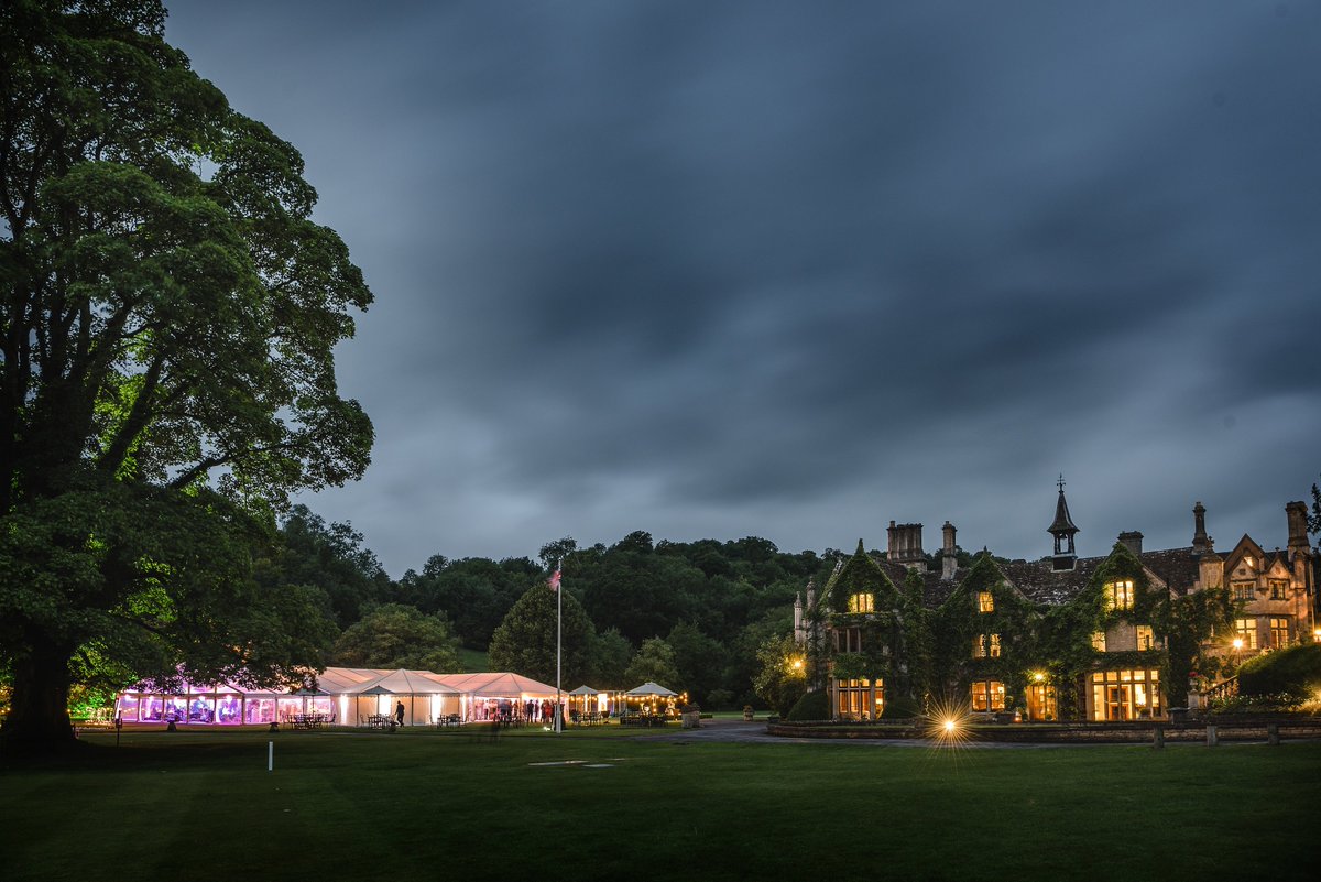 AbbasMarquees's tweet photo. A beautiful shot @TheManorHouse @Exclusive_Hotel #perfectweddingvenue #weddingmarquee https://t.co/9jCyvX1qG1