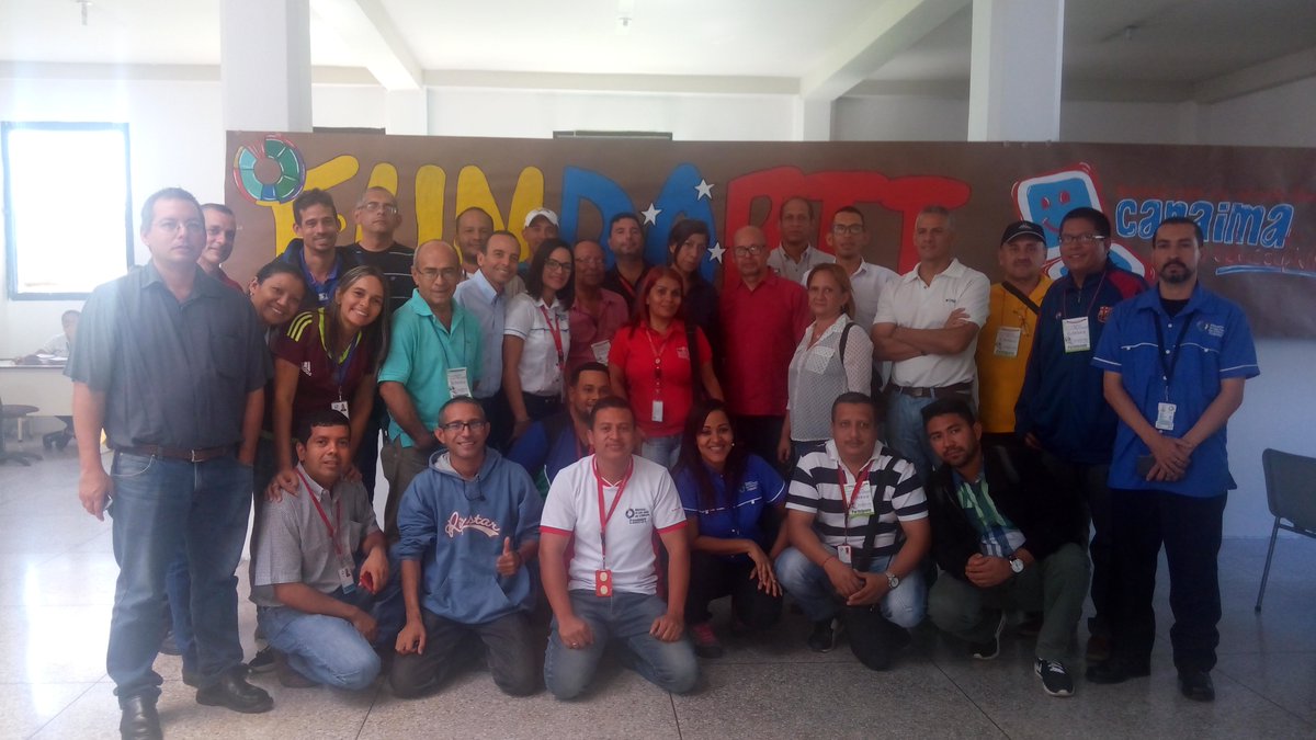 Rafaelsimonchac's tweet photo. Presentes en San Felipe  en el Encuentro de Robótica Creativa construyendo la Escuela Productiva https://t.co/9xd1zKW6KY