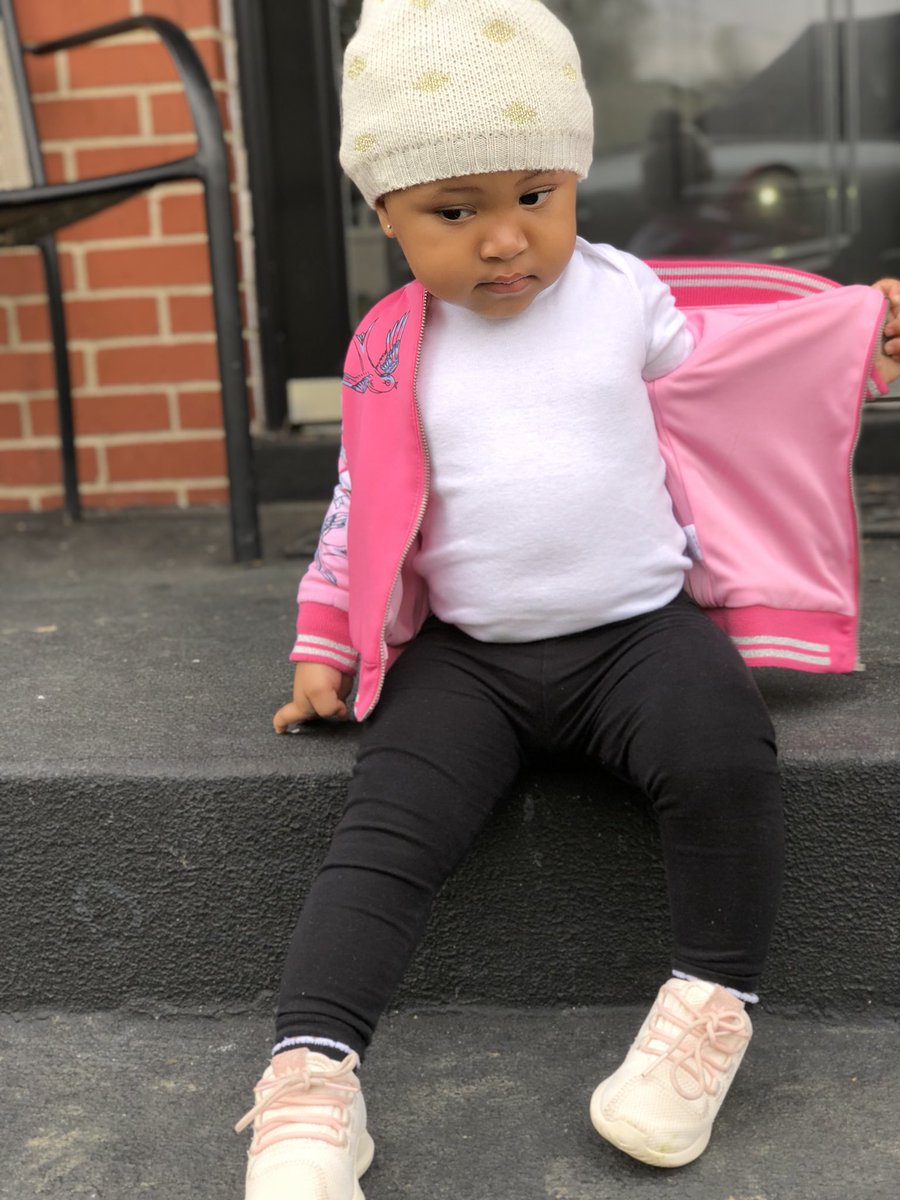 Demarco_x's tweet photo. Baby model?๐ #weworkingonit ๐ฆ https://t.co/ESgUDx35qZ
