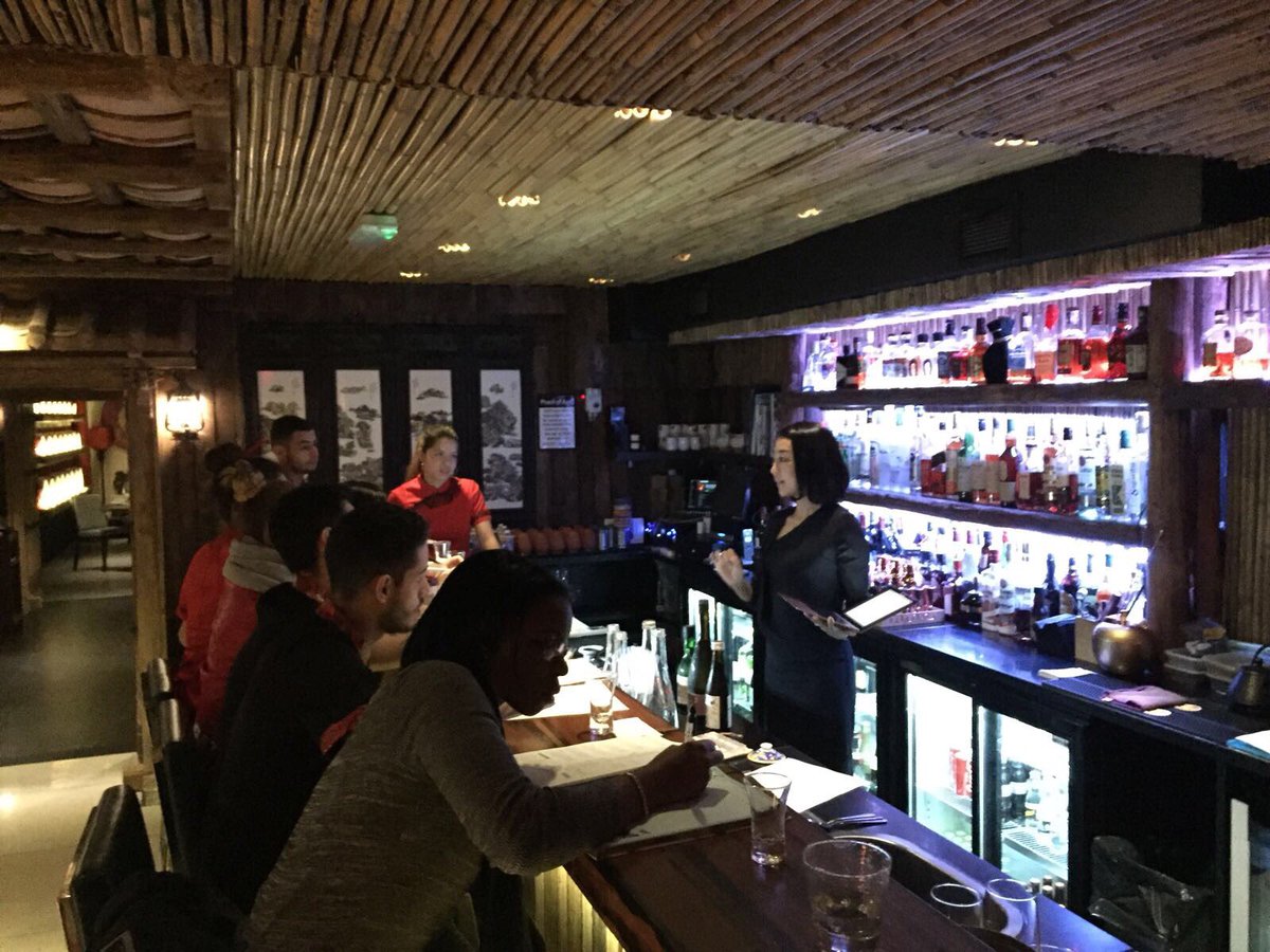 dragoninnclub tweet media