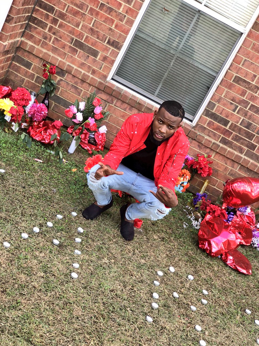 KoachRob_'s tweet photo. ❤️This birthday for you E! #FlyHighEarl #1Thousand #2NiceeeDay https://t.co/sHRQvy8LmR