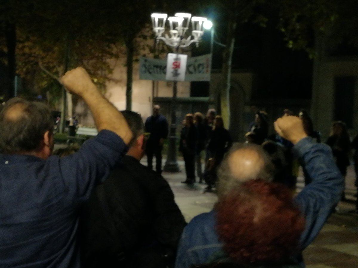 entitatger's tweet photo. Manifestació a Ribes demanant la llibertat dels presos i preses polítiques catalanes #Llibertatpresospolitics i en defensa de la República https://t.co/35IZQBFbiE