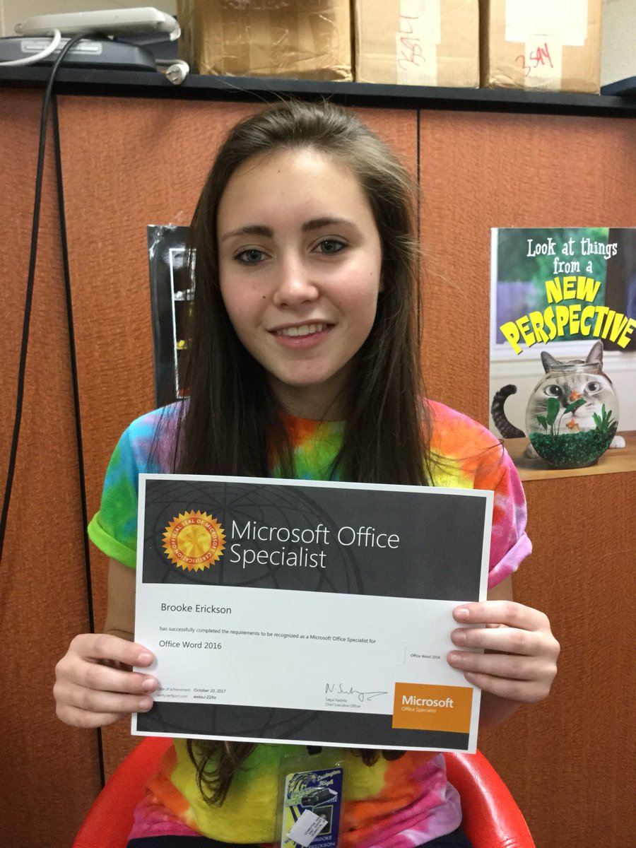 LexTechCenter's tweet photo. Brooke Erickson earned a perfect score on the Microsoft Office Specialist exam!!! #LexingtonOne #Lexcellent #Lex1proud https://t.co/9ImprnTT79
