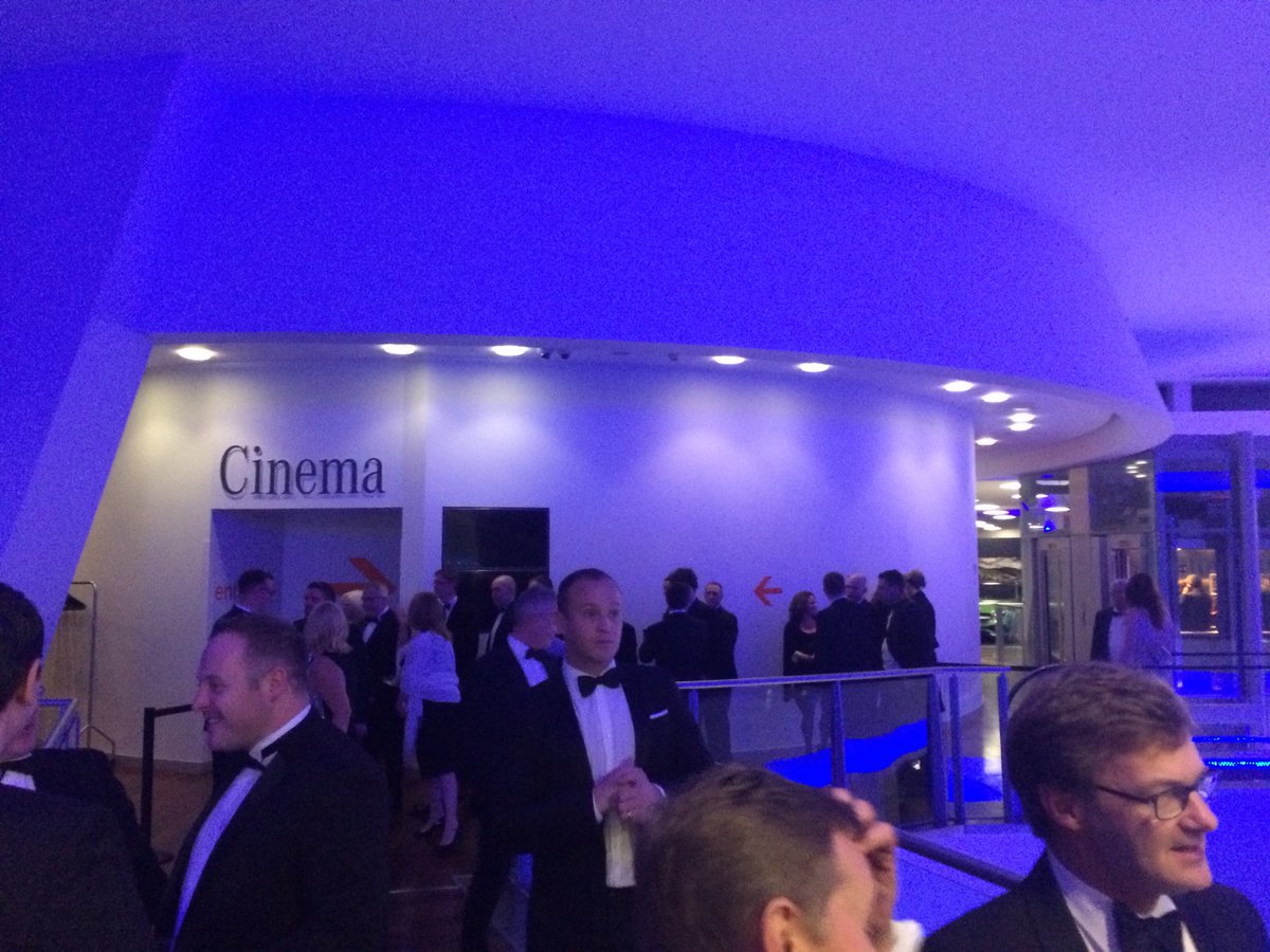 Laundry_Today's tweet photo. Guests are flooding in. Welcome all to the #LADAs2017 #F1simulators https://t.co/KfE6POqoyl