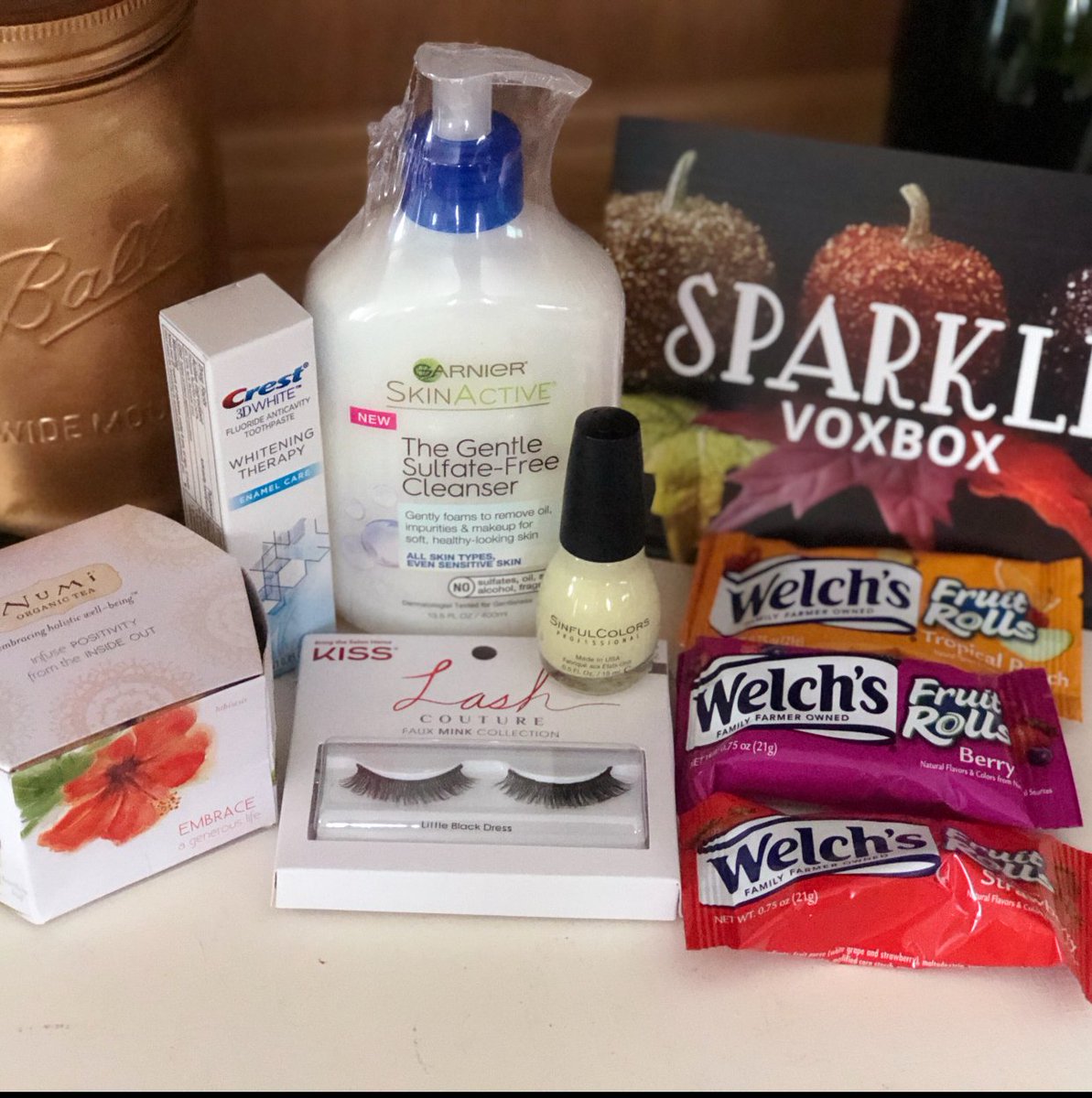 ChateauDeCha's tweet photo. #KISSLashes #MyLashWardrobe #Complimentary #Contest @KISSProducts @Influenster https://t.co/JSkB7QN8Ht