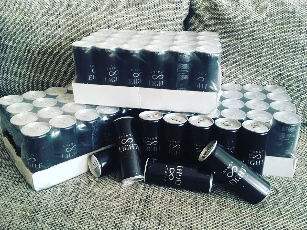 GermanSpecOps's tweet image. Noch genau 4 Stunden bis zum Release von CoD WW2! Dank Energy Eight sind wir nun bestens vorbereitet für die kommenden Zockernächte! 😎