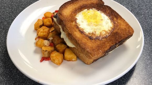 PJsPourHouse's tweet photo. Egg in a hole!! Just 1 of many #Brunch items @PJsPourHouse #new #Weekend #Brunch https://t.co/4A0dgQgJib