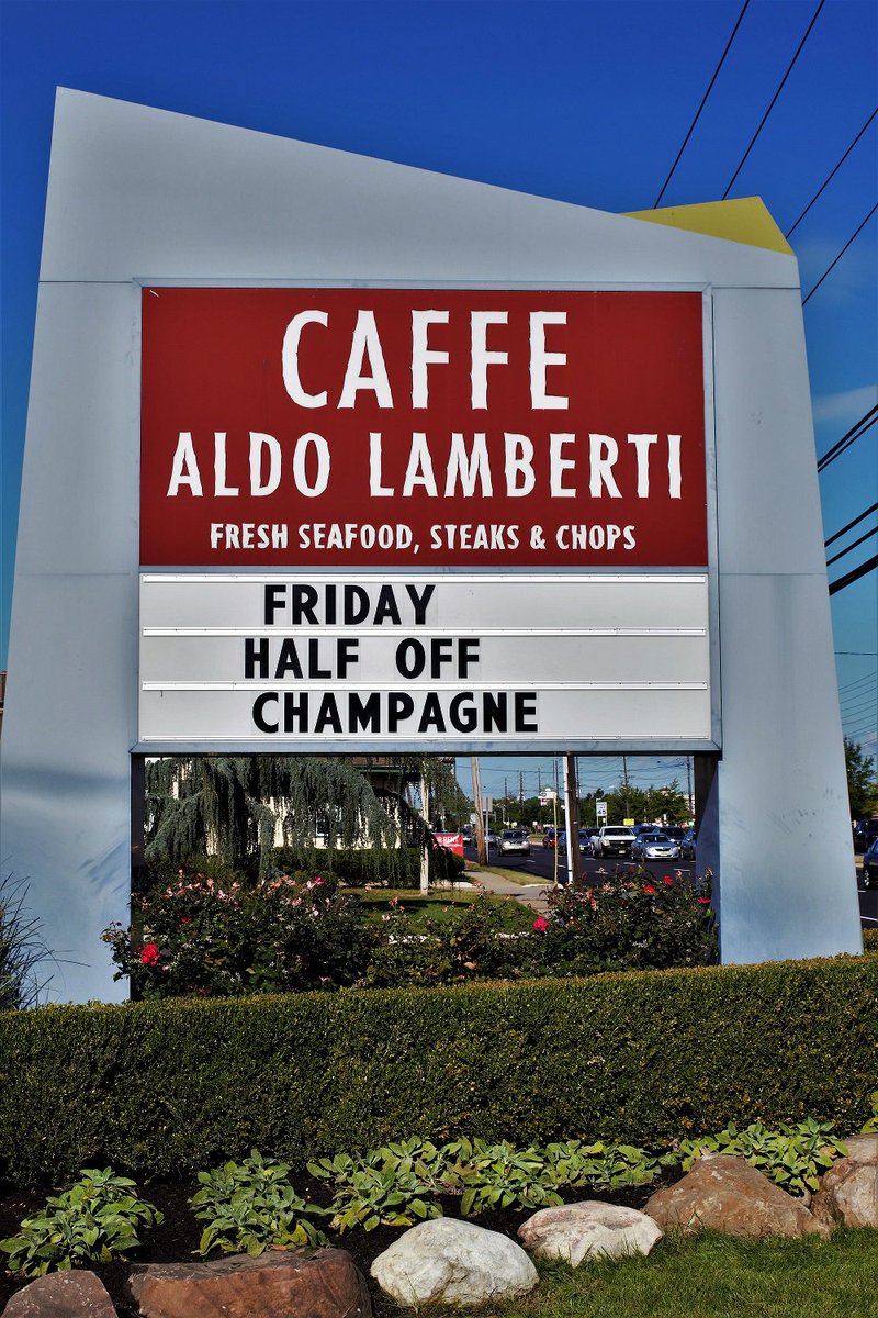 Top off your Friday with champagne! Celebrate First Friday with us featuring $5 glasses of Prosecco and 50% off all champagne bottles!