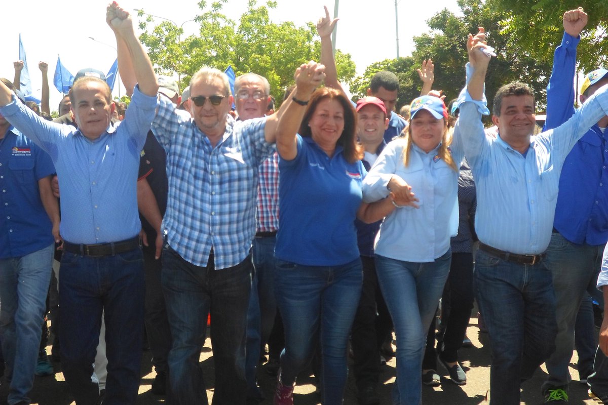 gerardoantunez's tweet photo. #2Nov Acompañando al próximo gobernador del Zulia @manuelrosalesg https://t.co/d1GWOmrN9P