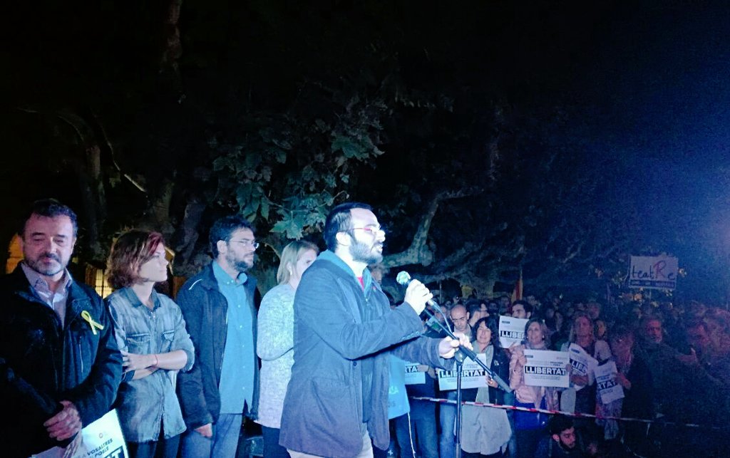 cupnacional's tweet photo. "Volem fer una #VagaGeneral, d'un dia, de dos, els que facin falta fins a tenir els presos polítics a casa i la #República consolidada" #SensePor https://t.co/bendD2zMjy