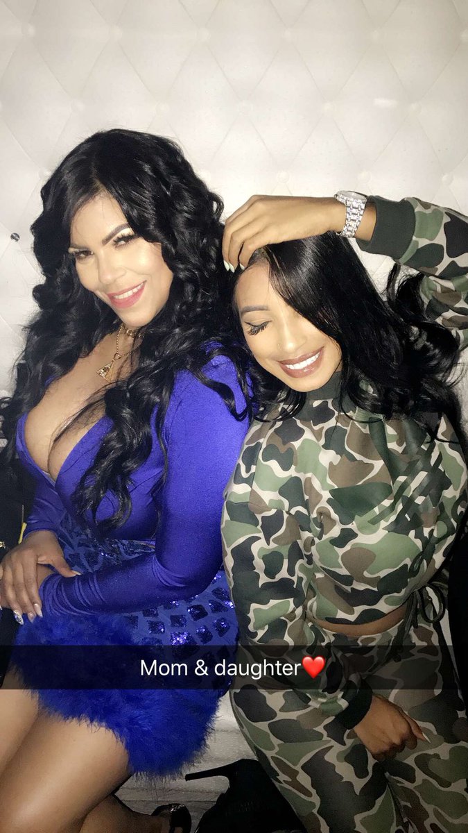 deliannaaaa's tweet photo. 👸🏽🇩🇴❤️ https://t.co/ioam4TQZ09