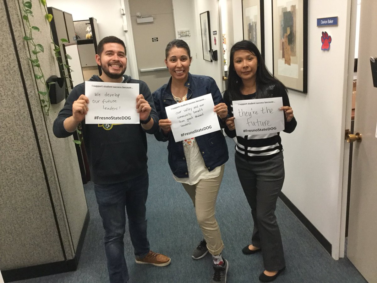 FSDOSAEM's tweet photo. Student Success Services supports student success! #fresnostatedog #donateforadonut 🍩🍩🍩 https://t.co/EpGCamWdPu