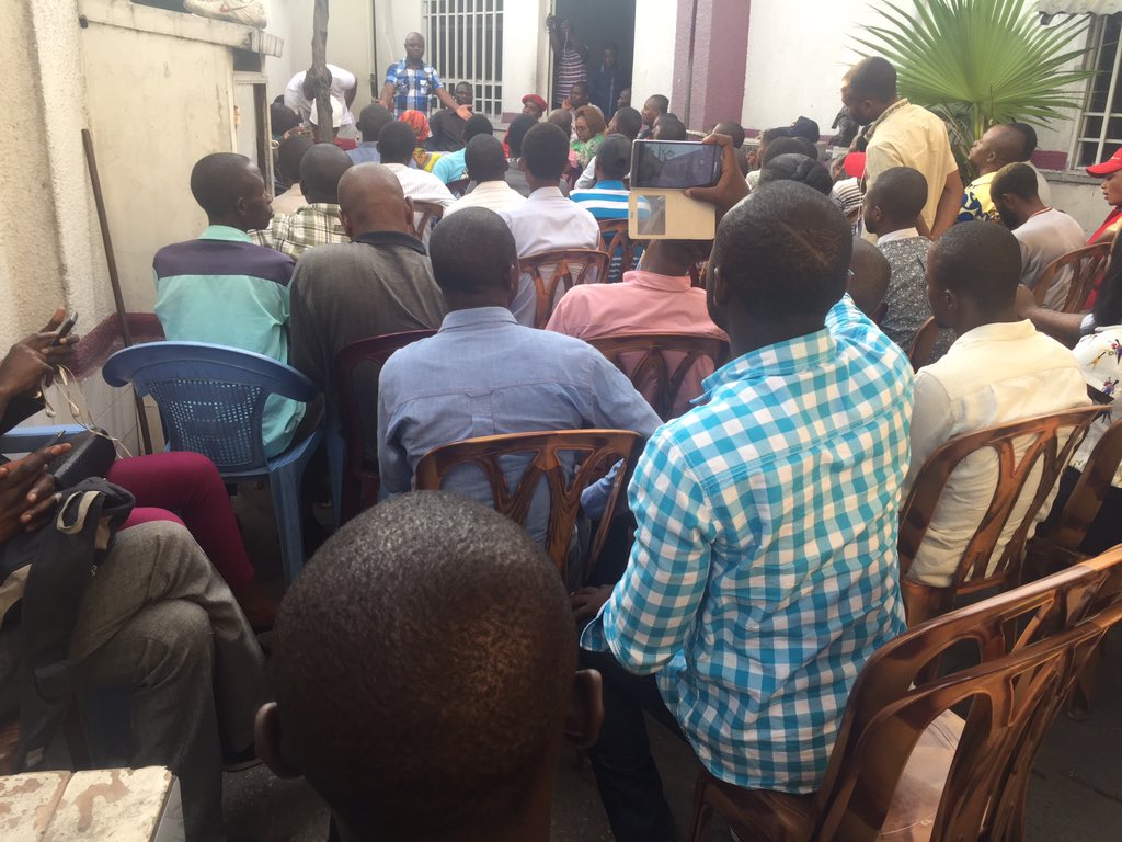 BasimanaMadieng's tweet photo. Ds le cadre de la sensibilisation pour barrer la route aux ennemis de la démocratie, @BillyKambale1 et les jeunes de l'unc se préparent à... https://t.co/gJ0OwGotfD
