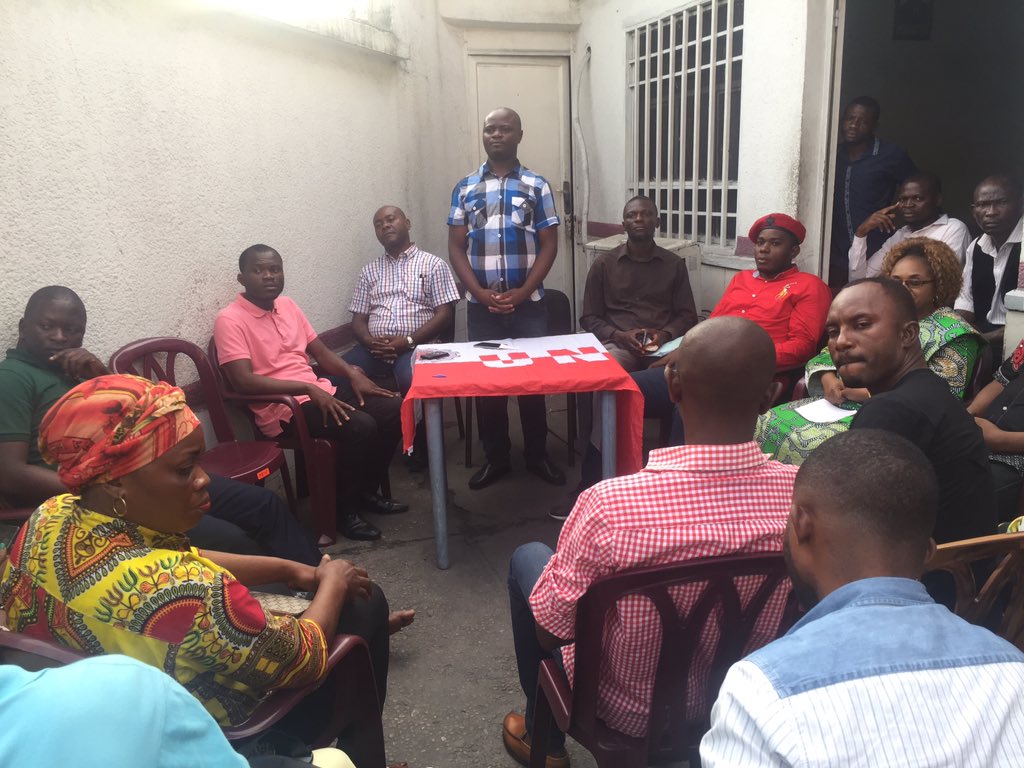 BasimanaMadieng's tweet photo. Ds le cadre de la sensibilisation pour barrer la route aux ennemis de la démocratie, @BillyKambale1 et les jeunes de l'unc se préparent à... https://t.co/gJ0OwGotfD