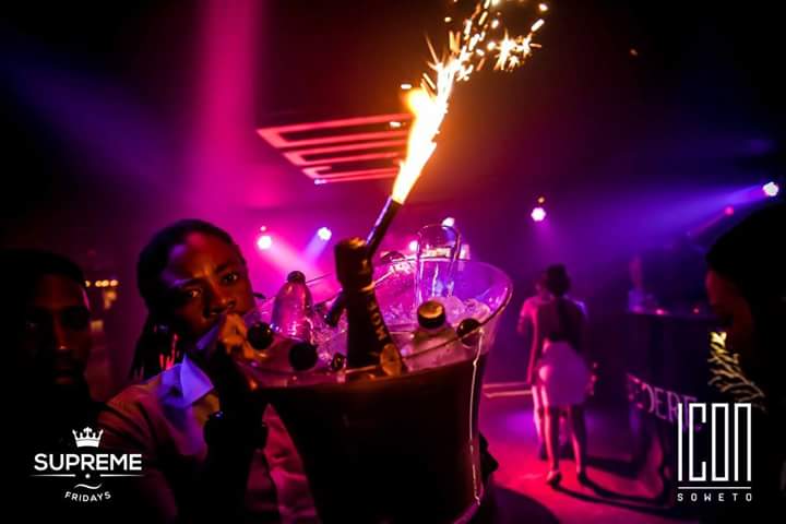 Czar_Mo's tweet photo. We #RunningToTheMoney With @DJCapital90 This #IconicSundays 🍹 It's A Day Vibe So Come Early https://t.co/5XkpmbPUFW