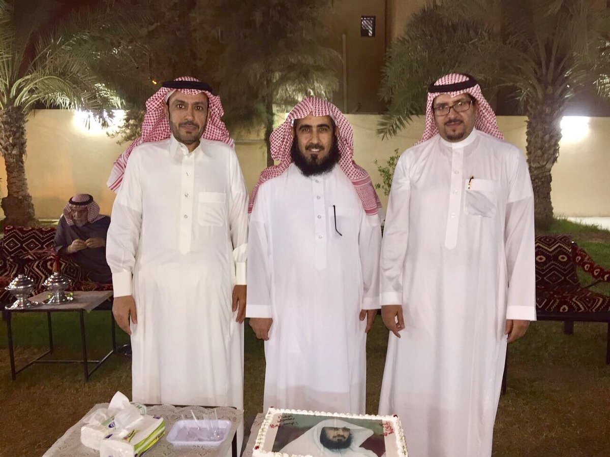 baladirafha's tweet photo. نيابة عن أعضاء المجلس البلدي قام رئيس المجلس ورئيس البلدية بزيارة لعضو المجلس وطبان التمياط أطمأنوا على صحته بعد تعرضه لحادث مروري

#رفحاء https://t.co/K8Q1Y1D6ns
