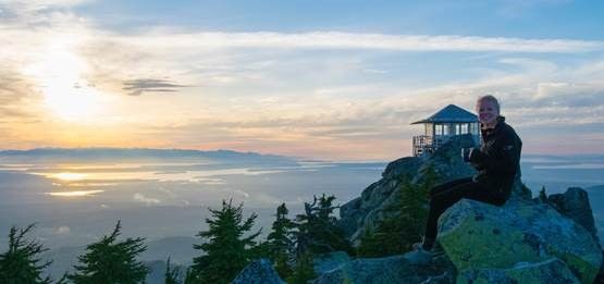 DaveEhlers4's tweet photo. Congratulations to Brady, the winner of our #Blue449Seattle photo contest! We got some great entries, thanks to our team in Seattle! https://t.co/SrpMAb4bHM