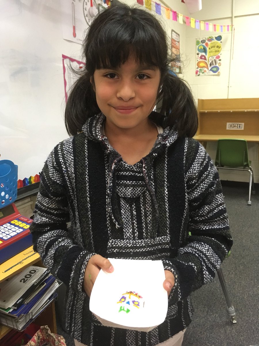 exceptionalmch's tweet photo. Feliz Día de los Muertos!  Today we honor our family and friends that have passed. We also share about our cultures. #PESallkidscan https://t.co/G5q6l9F66k
