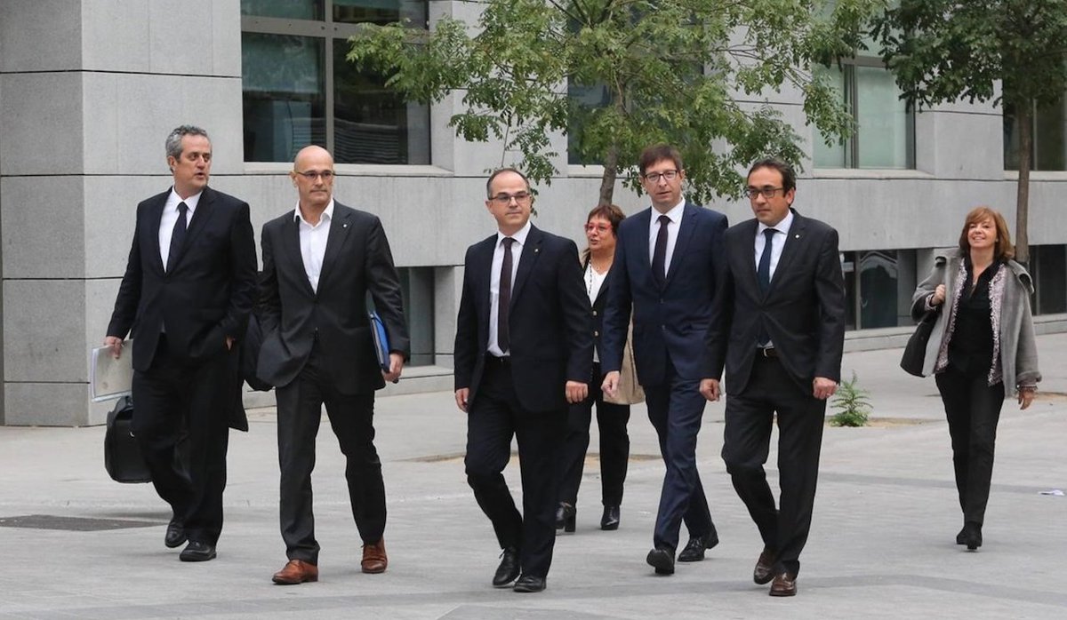 elmundotoday's tweet photo. España ya es el país líder en presos elegidos democráticamente https://t.co/SYFmoBSfNz https://t.co/J3AjmRkNj5