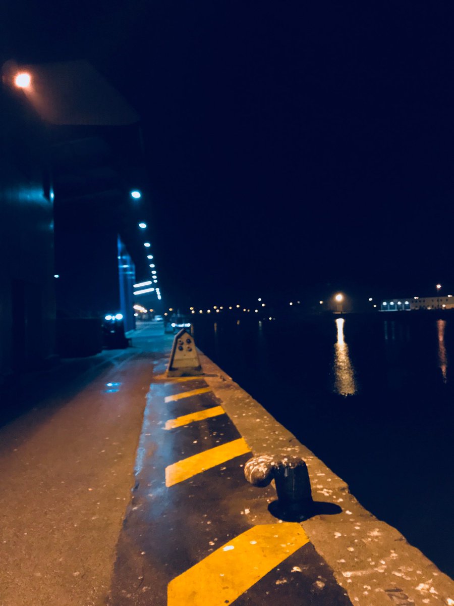 NicoUnipeche's tweet photo. #busy #night #coming #nobody #Boulogne-sur-Mer https://t.co/4xI2xkOFWK