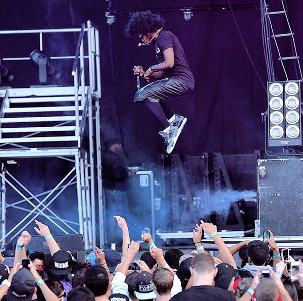 PromoNationwide's tweet photo. 🚨 Two Weeks Away 🚨

💥 Trinidad James Live / Gabes / Iowa City / November 16th 💥

🔑 Text "Trinidad" to 319.473.0885 for tickets &amp; more info 🔑 https://t.co/4suml0RZaK