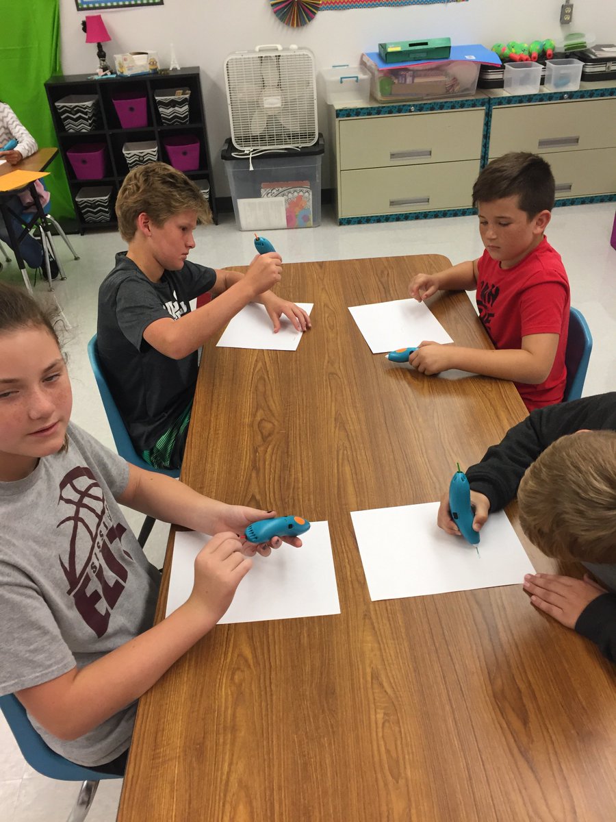 BISD_LINC's tweet photo. @BridgeportIS LINC students explored the functions of the 3Doodler Start today in class! #bridgeporteducationfoundation #WhyBISD https://t.co/P59m1q9hS9