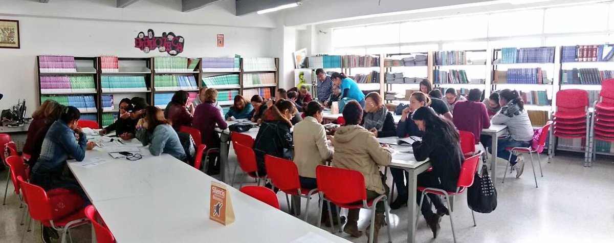 SecEducaCundi's tweet photo. En los talleres los docentes trabajan motivados en la consolidación de una propuesta unificada de enseñanza del idioma inglés en las IED 💪🏼 https://t.co/ON2Iz8YJCd