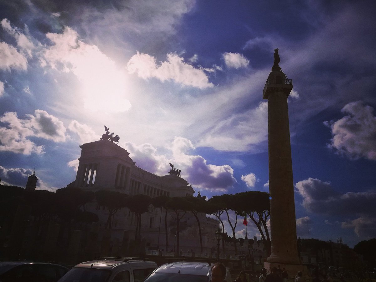 Valentina_Verna's tweet photo. Passeggiando per le vie di Roma #Roma #capitale https://t.co/t5xSoOcdVl