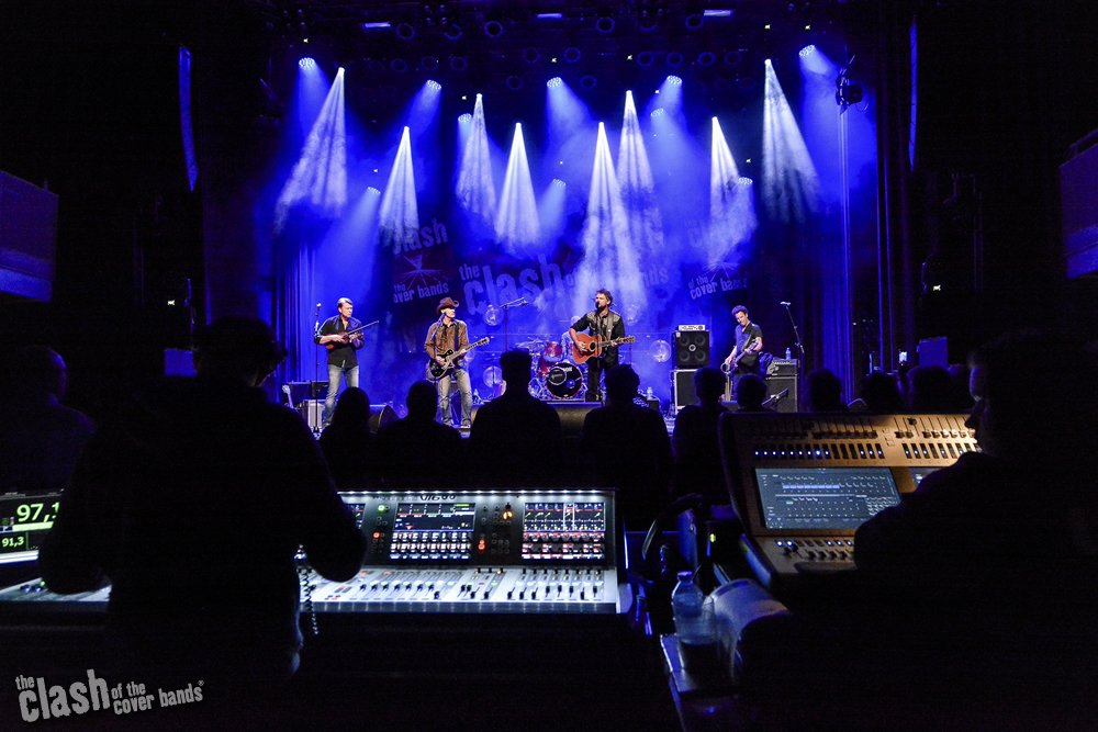 De verslagen van de BENELUX Semi-Finals in <a href="/deVorstin/">De Vorstin</a> staan online!! theclashofthecoverbands.com. De 8 winnaars staan op zo 7/1 in <a href="/ParadisoAdam/">Paradiso Amsterdam</a>