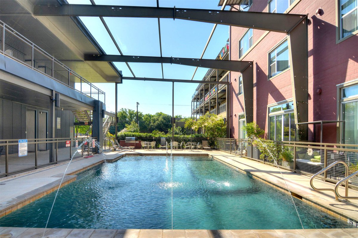 Debra_Maltz's tweet photo. #Southtown #loftforsale at the Judson's Candy Factory Lofts. 831 S Flores #1202 - 1 Bed/1 Bath | 973 SF | $292,500: https://t.co/aQ4fcYT8lY https://t.co/dZMoLXfzcC