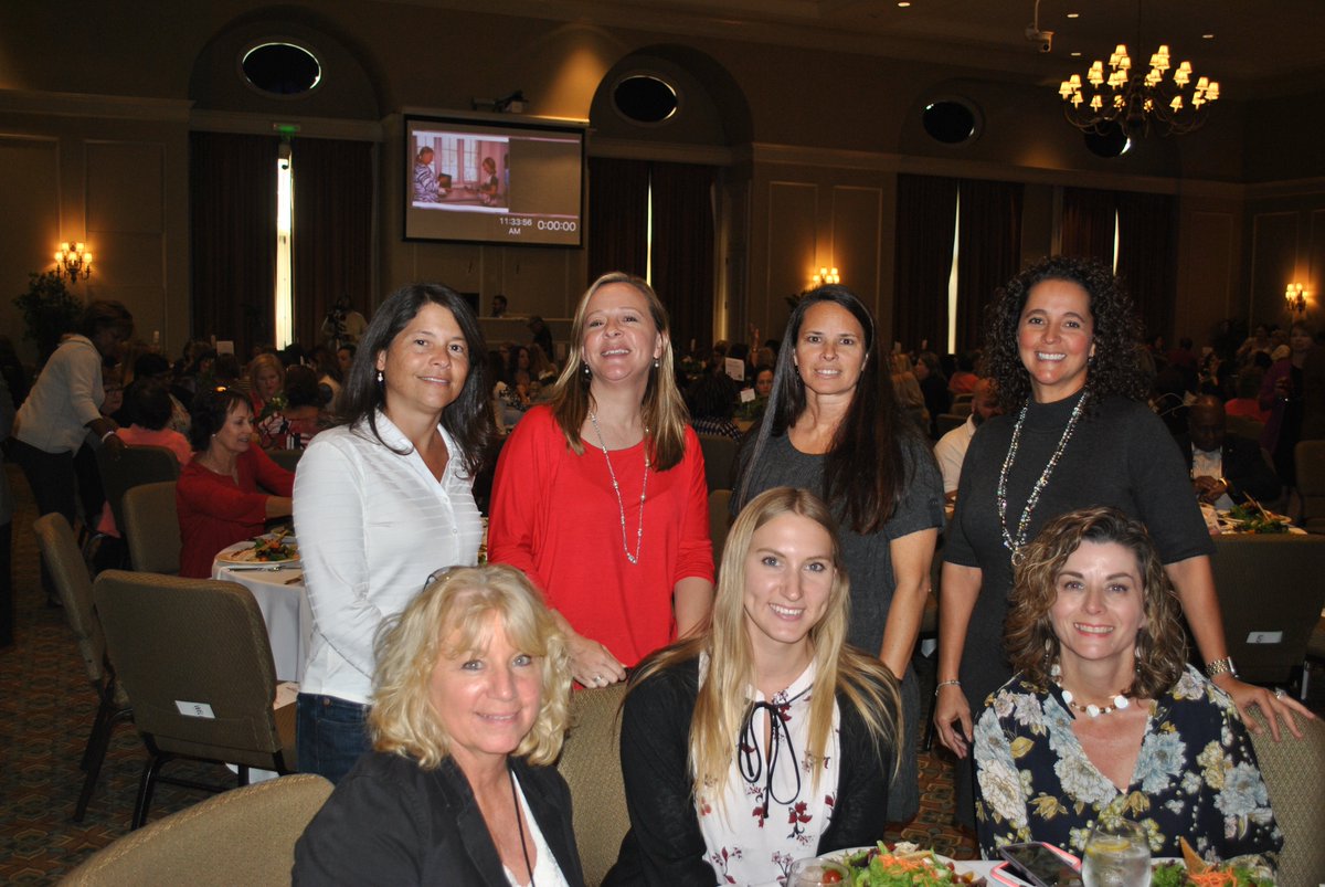 unitedwaycv's tweet photo. 2017 Power of the Purse luncheon was a success! 2,200+ undergarments were collected for local women in need. #POP2017 https://t.co/AiKCEsILGb