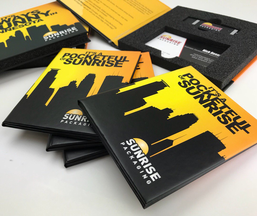 SunpackDotCom's tweet photo. Marketing possibilities are endless with the FlashPad and FlashPad Wallet. #branding #Advertising #usbpackaging #marketingideas #mortgages https://t.co/nghKwCHWcJ