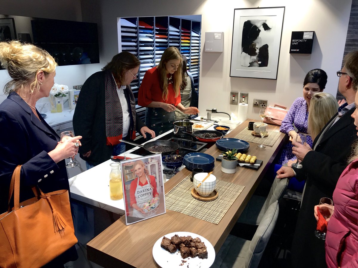 Thetaste_ie's tweet photo. Our @darinacoffey feeding happy guests at #schmidtlaunch with her smoked venison at @schmidtireland https://t.co/elVLn3hEcv