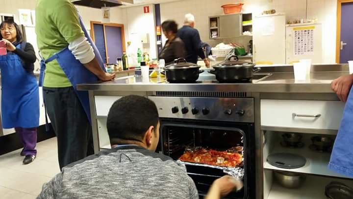 LEVgroep's tweet photo. Stappen zetten naar #participatie. Bijeenkomst van de training #mPowerMAN op de praktijkschool #Helmond. #meedoen https://t.co/LqUxl4R0TG