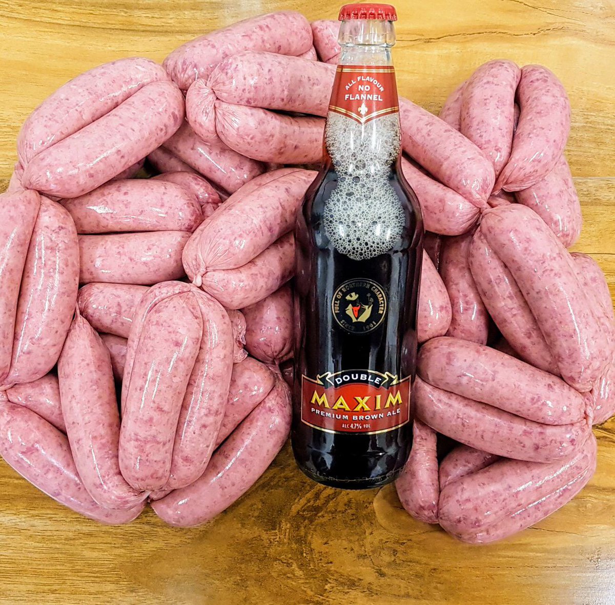 Stirks_Butchers's tweet photo. THE LEGEND HAS LANDED 🌭
Ribeye Beef & Double Maxim Sausage is available from tomorrow at Stirks!
@BigSausageWeek
#BigSausageWeek https://t.co/eldUmoD5Z4