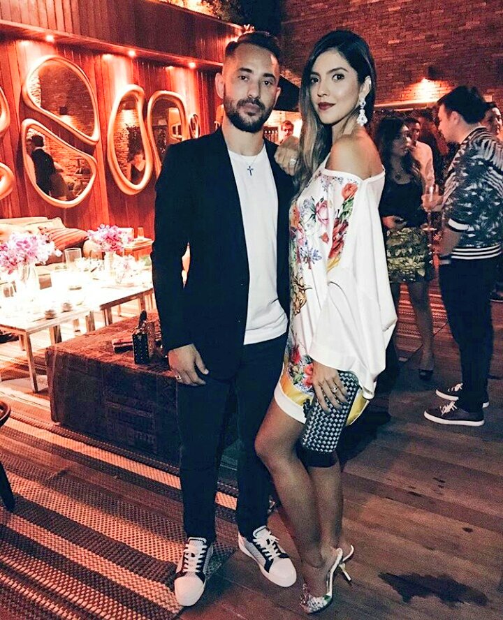 Evertonri7's tweet photo. Pega esse estilo na festa de 10 anos do @fasanorio @dolcegabbana  e @VogueBRoficial  👊✌😜 E aí, aprovado?
Obrigado pelo convite. https://t.co/yBcvkHWlbw