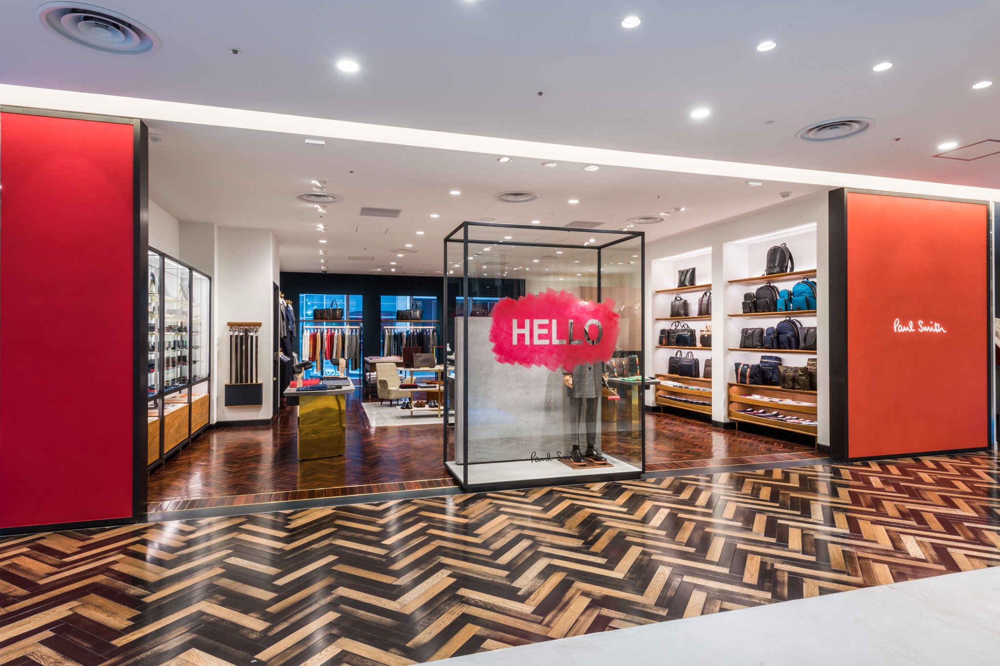 Paul Smith Japan 11月4日 土 上野 Parco Ya 2 F にポール スミス パルコヤ上野店がオープン 赤い壁面のファサードが目を引く開放的な雰囲気で ウッドとコンクリート素材を組み合わせたフロアが印象的です Paulsmith 上野 パルコヤ T Paul Smith Japan 11月4日 土 上野 Parco Ya 2 F にポール スミス パルコヤ上野店がオープン 赤い壁面のファサードが目を引く開放的な雰囲気で ウッドとコンクリート素材を組み合わせたフロアが印象的です Paulsmith 上野 パルコヤ T