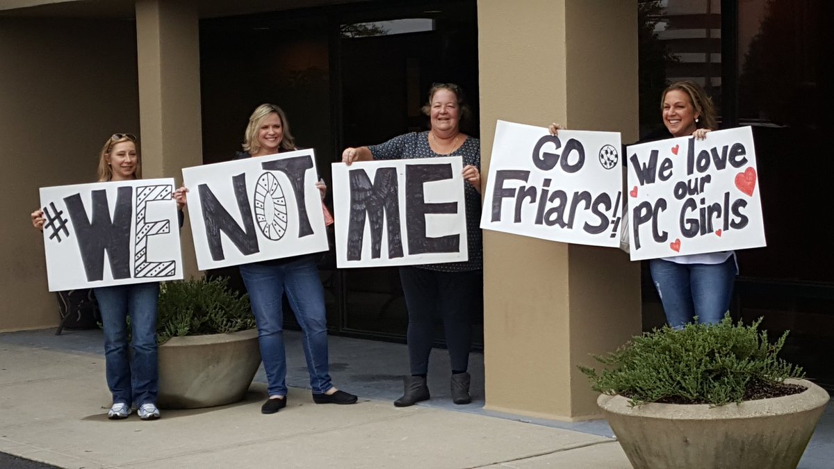 PC Lady Friars Soccer moms  <a href="/PCAthletics/">Providence Friars</a> @PCWSoccer  giving the team a send off at Butler Univ. #gofriars