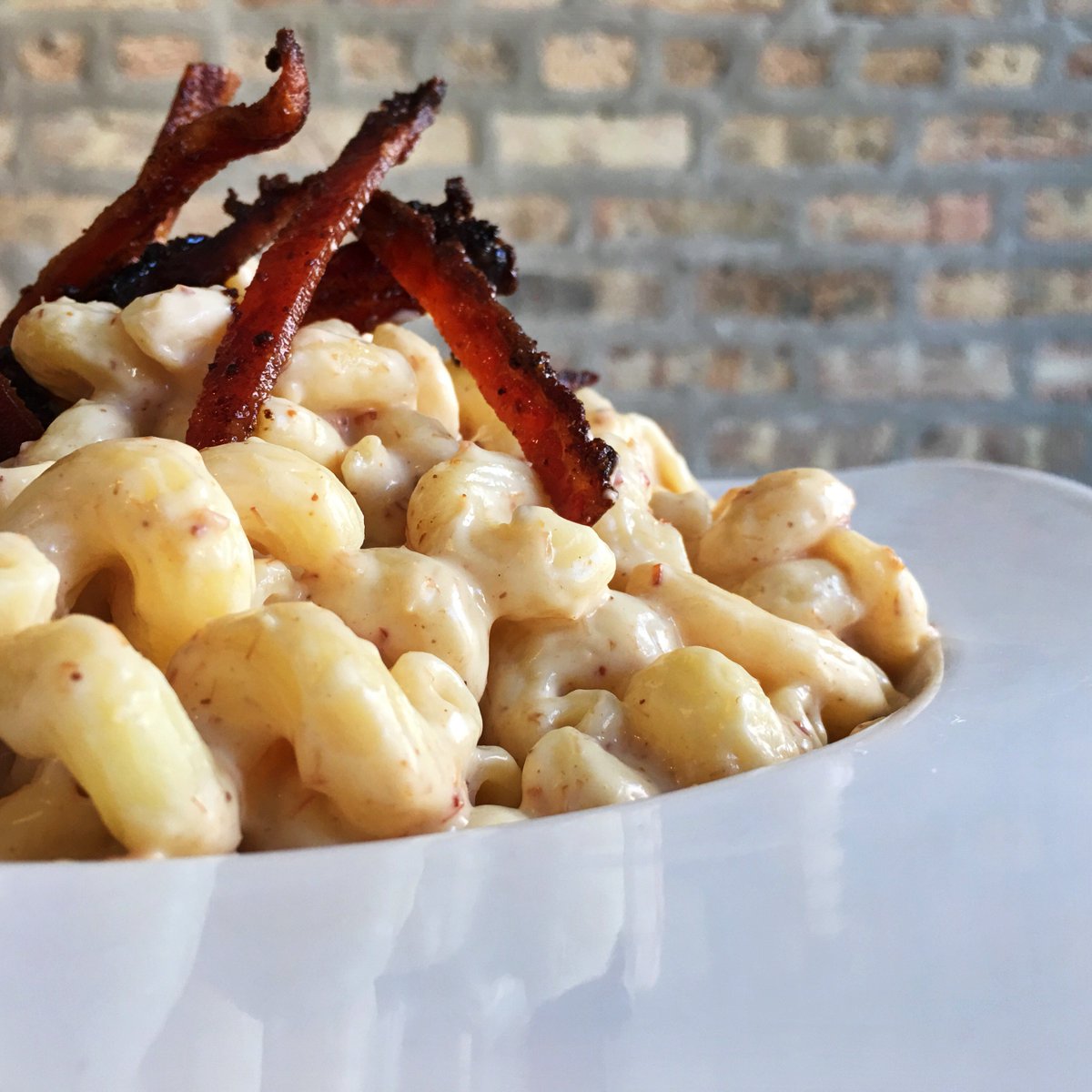 MacandCheesefst's tweet photo. We knew you had amazing taste @redeyechicago! Check out their preview of dishes for Mac &amp; Cheese Fest this Saturday!
https://t.co/d3lywOHSno https://t.co/8in3NK3NOy