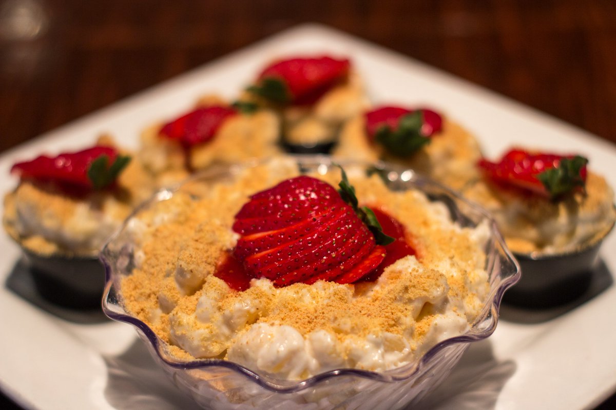 MacandCheesefst's tweet photo. We knew you had amazing taste @redeyechicago! Check out their preview of dishes for Mac &amp; Cheese Fest this Saturday!
https://t.co/d3lywOHSno https://t.co/8in3NK3NOy