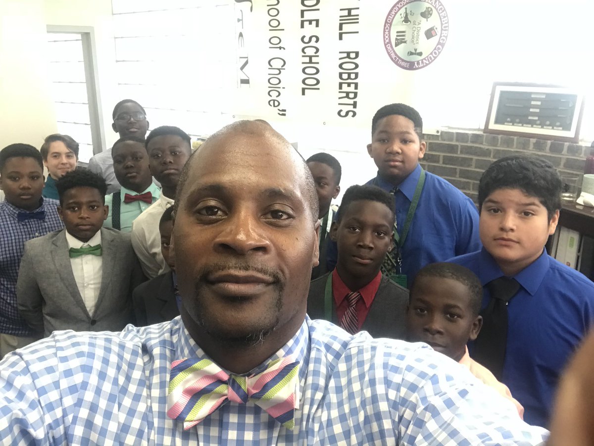 RobertHemby2's tweet photo. “We make a living by what we get, we make a life by what we give.”-Winston Churchill #OBG3 #WhateverItTakes #BeAMentor https://t.co/bbjv4QWqiI