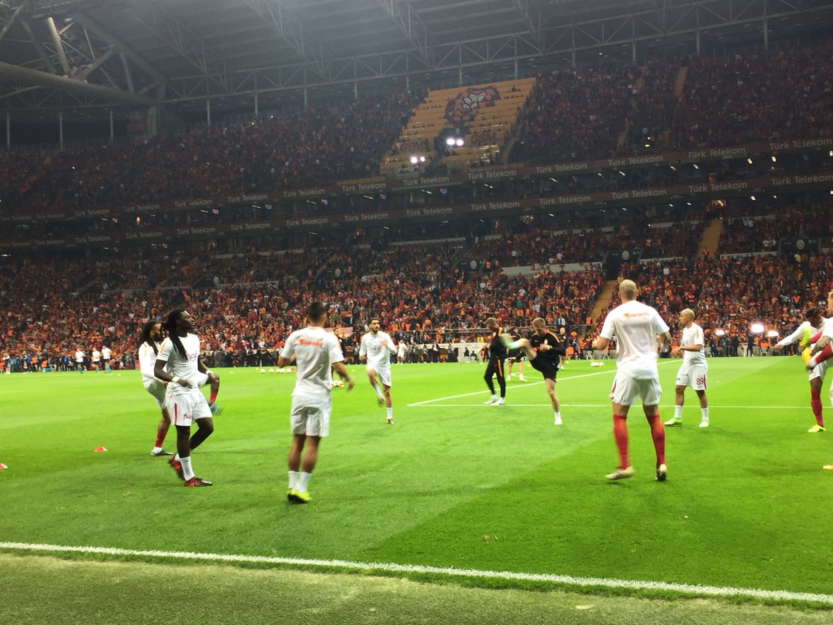 Ebilgin1905's tweet photo. #BugünGünlerdenGalatasaray #Galatasaray Ailesi #AslanChallenge #AslanArmy 💛❤️🦁🐾 https://t.co/4A7AMeNFxM @BafGomis https://t.co/bk7ddSZeQM