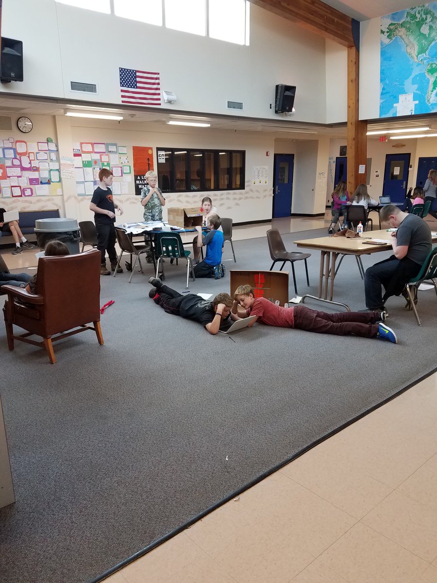 KimberlyNoack1's tweet photo. Reading projects for Bookfest is so engaging! #lacreolerocks https://t.co/2Cm65T0QSD
