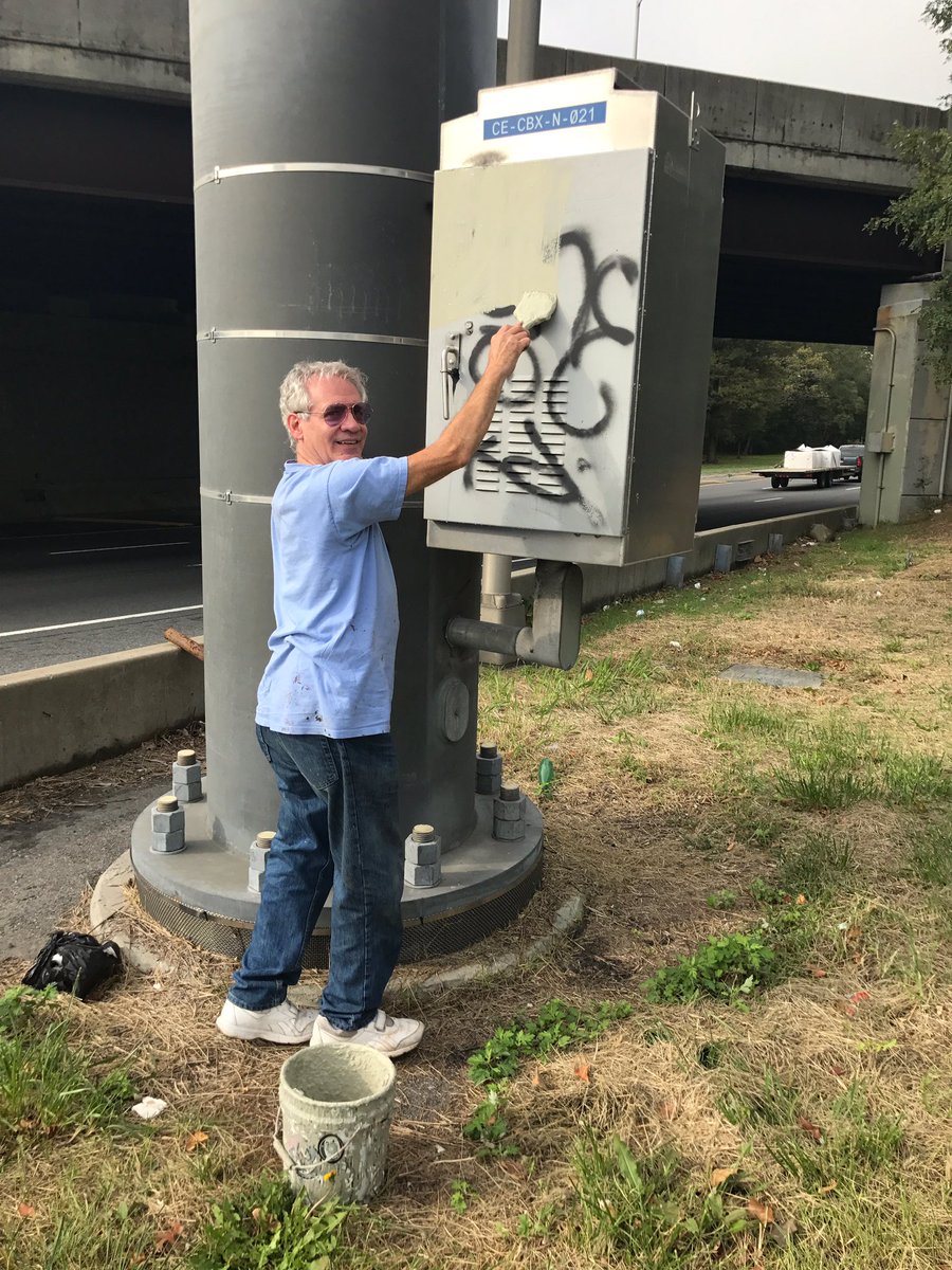 NYPD45Pct's tweet photo. Officer Malafronte and John Provetto took advantage of the good weather today by cleaning up graffiti in the community. #GraffitiFree #45Pct https://t.co/S6XhO8vRCT
