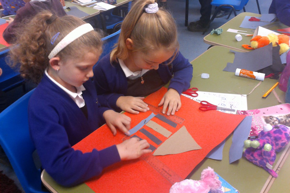 Foxes combining their knowledge about measuring in maths &amp; Ancient Greece to create their own Greek temples <a href="/moorlandsbelton/">Moorlands Primary</a> <a href="/MoorlandsMrLee/">Kevin Lee 💙</a>